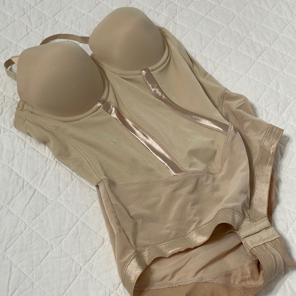 FLEXEES by Maidenform all in one shapewear with form fitting panels